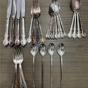 1847 Roger’s Bros. “Reflections” Edition Silver Plated Flatware Set-28 Pcs.